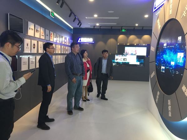 深化产教融合促发展 计算机学院赴朗坤智慧科技股份走访交流